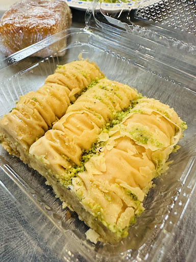 Photo of Shawarma Barlow - 106 Meridian Rd NE, Calgary, AB T2A 2N6