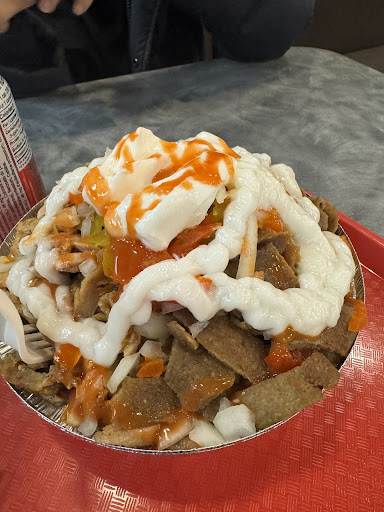 Photo of Shawarma Barlow - 106 Meridian Rd NE, Calgary, AB T2A 2N6
