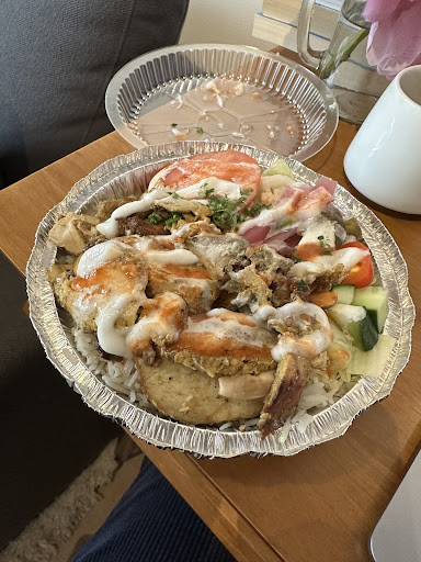 Photo of Queen Shawarma - 998 Queen St W, Toronto, ON M6J 1H1