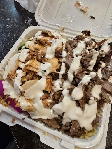 Photo of Yaseen’s Shawarma - 5030 Maingate Dr Unit #5، Mississauga, ON L4W 1N5