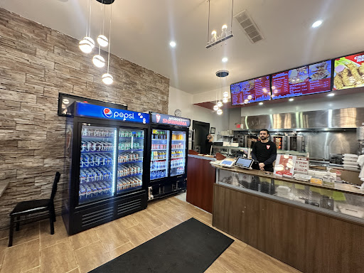 Photo of Yaseen’s Shawarma - 5030 Maingate Dr Unit #5، Mississauga, ON L4W 1N5
