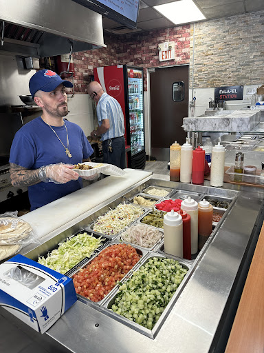 Photo of Shawarma Land - 15531 Yonge St, Aurora, ON L4G 1P3