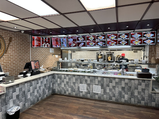 Photo of Shawarmat - 740 Bd des Récollets, Trois-Rivières, QC G8Z 3W2