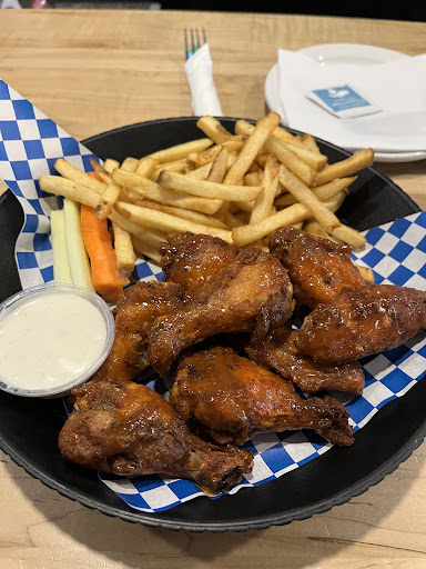 Photo of Wicked Eats Kitchen + Bar - 15570 Yonge St, Aurora, ON L4G 1P2