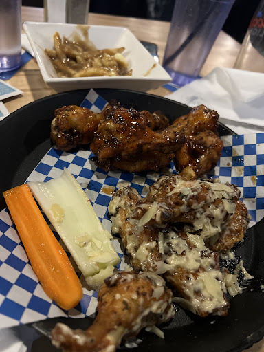 Photo of Wicked Eats Kitchen + Bar - 15570 Yonge St, Aurora, ON L4G 1P2