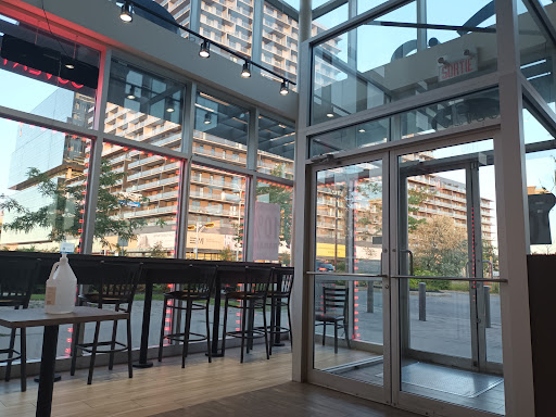 Photo of Amir - 1130 Boul. le Corbusier, Laval, QC H7N 0A8