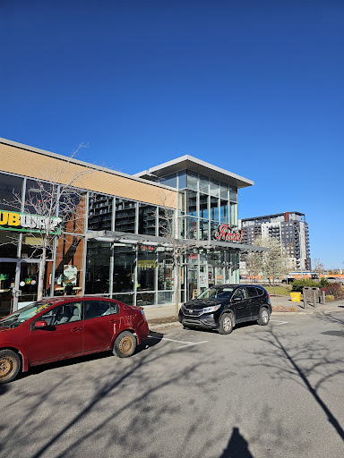 Photo of Amir - 1130 Boul. le Corbusier, Laval, QC H7N 0A8