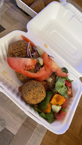 Photo of Shawarma Royal - 930 Bd Décarie, Saint-Laurent, QC H4L 3M4