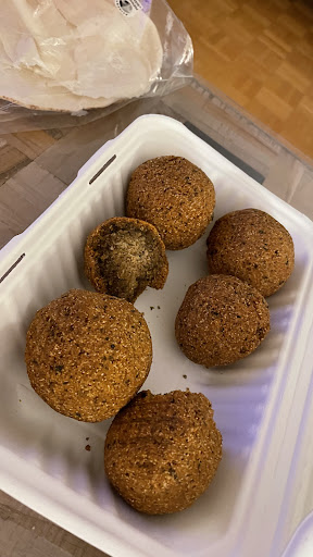 Photo of Shawarma Royal - 930 Bd Décarie, Saint-Laurent, QC H4L 3M4