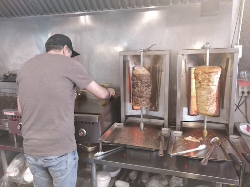 Photo of Shawarma Royal - 930 Bd Décarie, Saint-Laurent, QC H4L 3M4