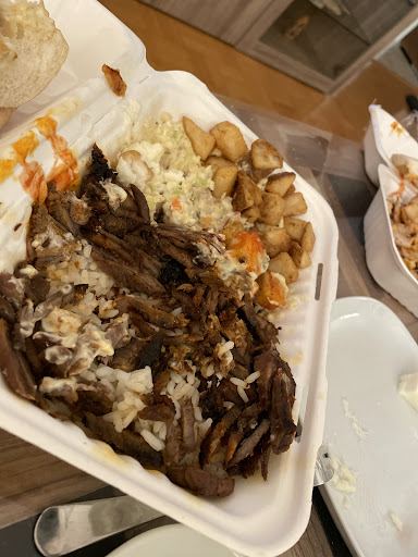 Photo of Shawarma Royal - 930 Bd Décarie, Saint-Laurent, QC H4L 3M4