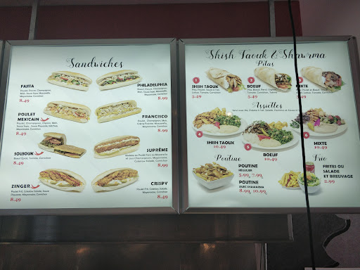 Photo of Shawarma Royal - 930 Bd Décarie, Saint-Laurent, QC H4L 3M4
