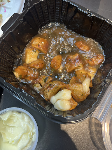 Photo of Restaurant Boustan - 5700 Chem. de la Côte-des-Neiges, Montréal, QC H3T 2A6