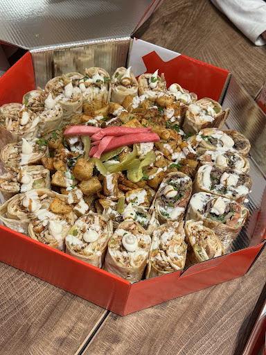Photo of Shawarmaz St Leonard - 5790 Bd des Grandes-Prairies, Saint-Léonard, QC H1R 1B5