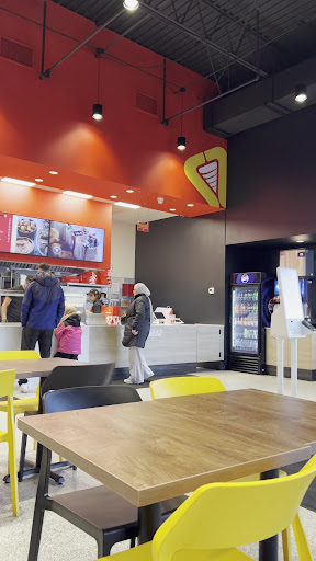 Photo of Shawarmaz St Leonard - 5790 Bd des Grandes-Prairies, Saint-Léonard, QC H1R 1B5