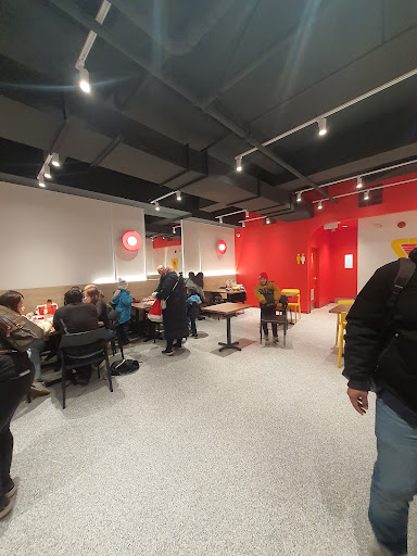 Photo of Shawarmaz - 1340 Rue Sainte-Catherine, Montréal, QC H3G 1P6