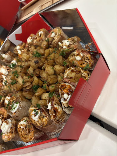 Photo of Shawarmaz - 1340 Rue Sainte-Catherine, Montréal, QC H3G 1P6