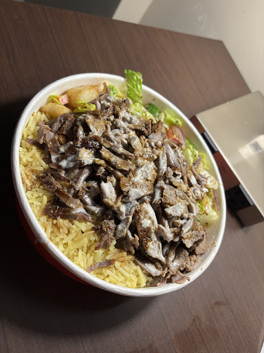 Photo of Shawarmaz UQAM - 277 Rue Sainte-Catherine E, Montréal, QC H2X 1L5