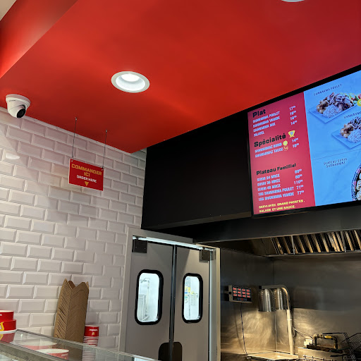 Photo of Shawarmaz UQAM - 277 Rue Sainte-Catherine E, Montréal, QC H2X 1L5