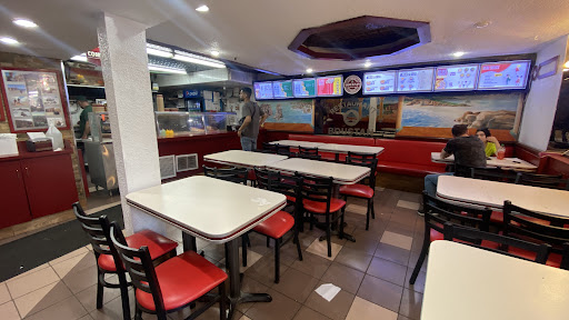 Photo of Restaurant Boustan - 2020A Rue Crescent, Montréal, QC H3G 2B8