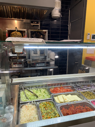 Photo of Restaurant planB (l’univers du naan) - 5334 Chem. Queen Mary, Montréal, QC H3X 1T8