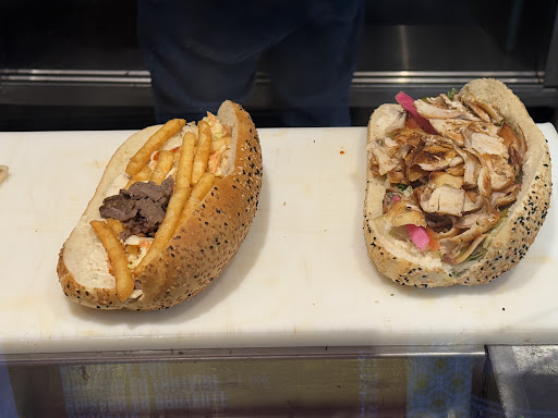 Photo of Shawarmaz Curé-Labelle - 2159 Bd du Curé-Labelle, Laval, QC H7T 1R3