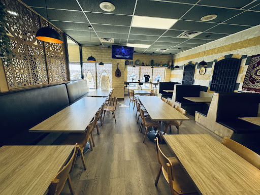 Photo of Shawarma Alzaeem - 1235 Fairview St Unit C4, Burlington, ON L7S 1Y3