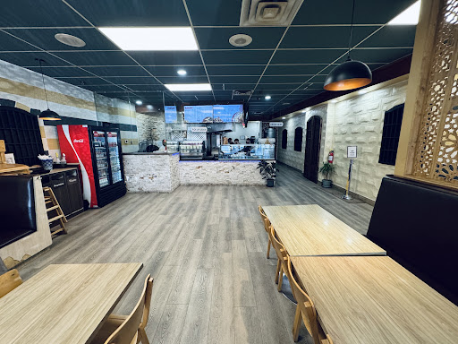 Photo of Shawarma Alzaeem - 1235 Fairview St Unit C4, Burlington, ON L7S 1Y3