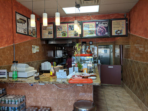 Photo of Mr. Chicken Shawarma - 800 Queenston Rd, Stoney Creek, ON L8G 1A7