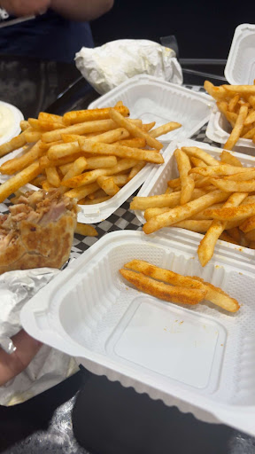 Photo of Shawarma Oscar - 287 Montréal Rd, Ottawa, ON K1L 6C2