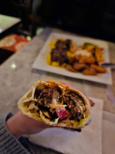 Photo of Saveurs du Monde - Halal - Shawarma - Couscous - Falafel - Shish Taouk - 847 Rue Saint-Jean, Québec, QC G1R 1R2