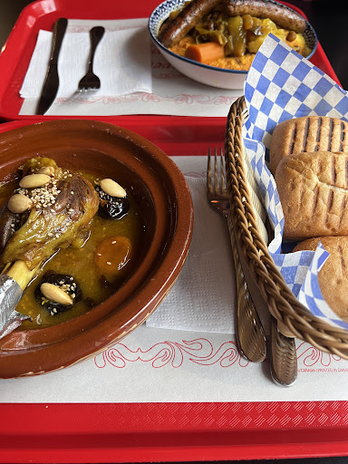 Photo of Saveurs du Monde - Halal - Shawarma - Couscous - Falafel - Shish Taouk - 847 Rue Saint-Jean, Québec, QC G1R 1R2