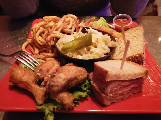 Photo of Restaurant Les Ailes Piquantes Buffalo Trois Rivières - 331 Rue des Forges, Trois-Rivières, QC G9A 2G9