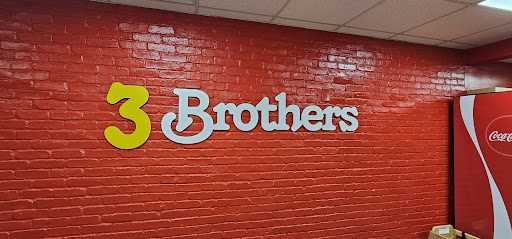 Photo of 3 Brothers Shawarma & Poutine - 931 Bank St, Ottawa, ON K1S 3W5