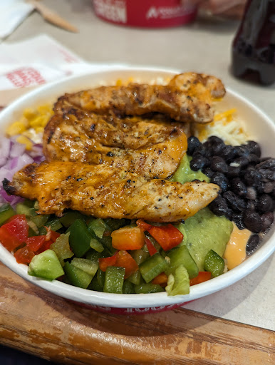 Photo of Poulet Rouge - Entrée principale, 4225 Bd des Forges, Trois-Rivières, QC G8Y 1W2