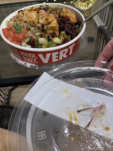 Photo of Poulet Rouge - Entrée principale, 4225 Bd des Forges, Trois-Rivières, QC G8Y 1W2