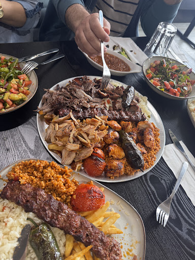 Photo of Istanbul Kebab Trois-rivières - 3097-A Bd des Forges, Trois-Rivières, QC G8Z 1V4