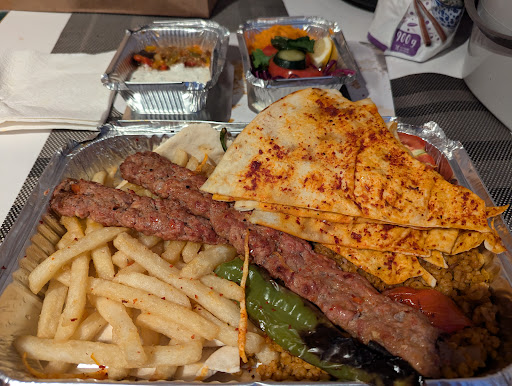Photo of Istanbul Kebab Trois-rivières - 3097-A Bd des Forges, Trois-Rivières, QC G8Z 1V4