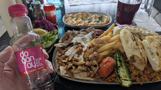 Photo of Istanbul Kebab Trois-rivières - 3097-A Bd des Forges, Trois-Rivières, QC G8Z 1V4