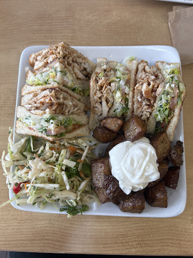 Photo of Restaurant Taouk - 1312 Rue Roberval, Saint-Bruno-de-Montarville, QC J3V 5J1