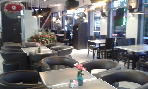 Photo of Restaurant Gourmet Taouk - 3096 Bd Moïse-Vincent, Saint-Hubert, QC J3Z 0C4