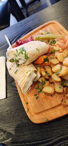 Photo of Le Shawarman - 4725 A Blvd. Samson, Laval, QC H7W 2H8