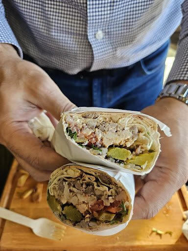 Photo of Le Shawarman - 4725 A Blvd. Samson, Laval, QC H7W 2H8