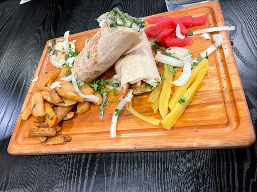 Photo of Le Shawarman - 4725 A Blvd. Samson, Laval, QC H7W 2H8