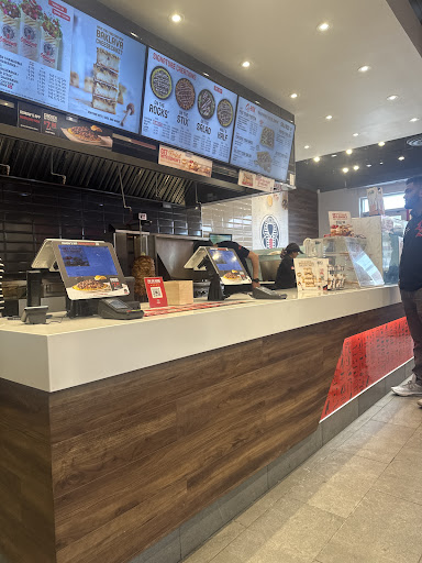 Photo of Osmow's Shawarma - 6070 Dixie Rd, Mississauga, ON L5T 1A6