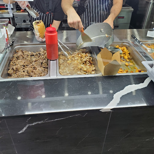 Photo of Lori Döner - 3721 Rue Ontario E, Montréal, QC H1W 1S1