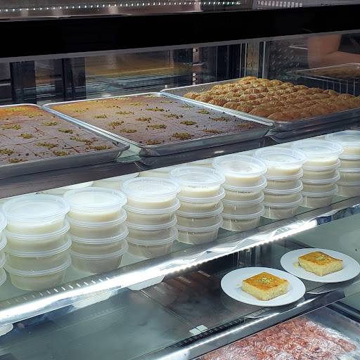 Photo of Lori Döner - 3721 Rue Ontario E, Montréal, QC H1W 1S1