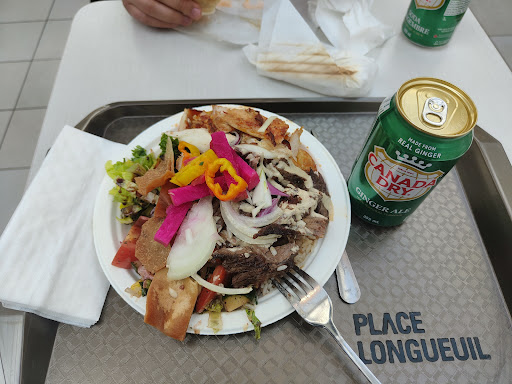 Photo of Monsieur Taouk - 825 Rue Saint-Laurent O, Longueuil, QC J4K 2V1