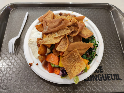 Photo of Monsieur Taouk - 825 Rue Saint-Laurent O, Longueuil, QC J4K 2V1