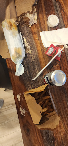 Photo of Monsieur Taouk - 825 Rue Saint-Laurent O, Longueuil, QC J4K 2V1